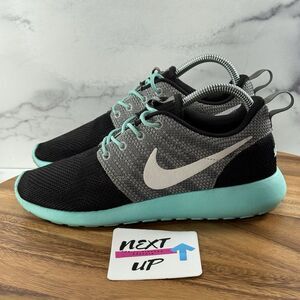 Women’s size 7.5-Nike iD Roshe One ‘Salty Sweet’ Tiffany Blue Black Sneakers